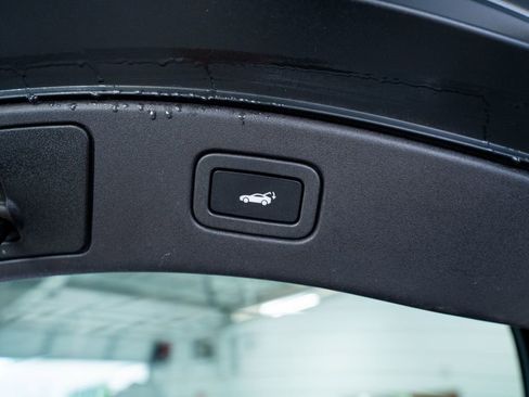 Used 2021 Jaguar F-TYPE Coupe RWD image 48