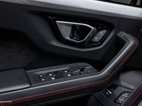 Used 2019 Lamborghini Urus AWD/4WD image 20