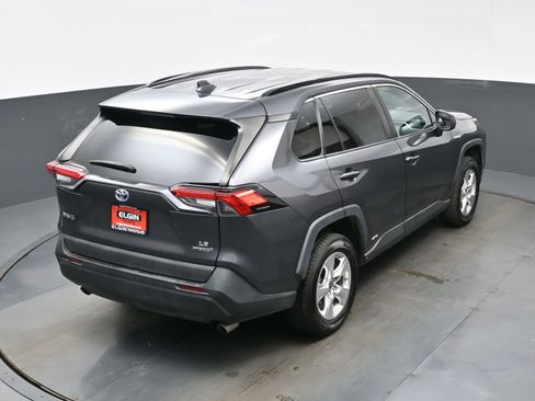 Used 2021 Toyota RAV4 LE AWD/4WD image 38