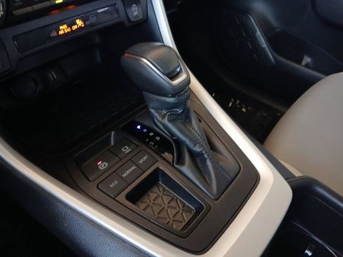 Used 2024 Toyota RAV4 XLE Premium FWD image 20