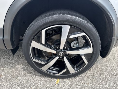Used 2021 Nissan Rogue Sport SL FWD image 19