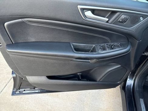 Used 2022 Ford Edge Titanium AWD/4WD image 10