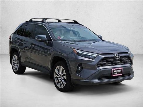 Used 2023 Toyota RAV4 XLE Premium FWD image 3