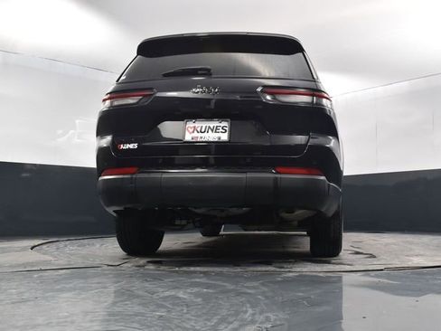 Used 2024 Jeep Grand Cherokee L Laredo image 50