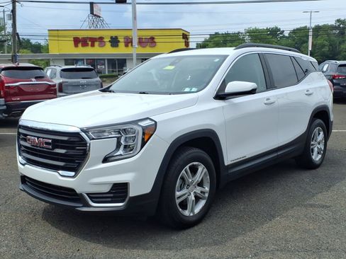Used 2023 GMC Terrain SLE w/ Driver Convenience Package AWD/4WD image 8