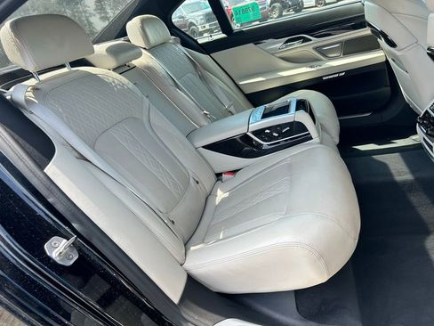 Used 2017 BMW 750i xDrive AWD/4WD image 17