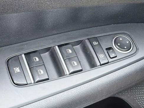 Used 2024 Kia Forte LXS FWD image 21