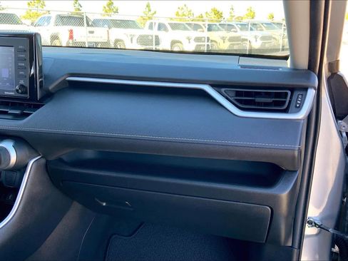 Certified 2021 Toyota RAV4 LE w/ Carpet Mat Package (TMS) image 17