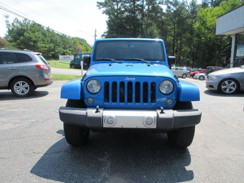 Used 2015 Jeep Wrangler Unlimited Sahara AWD/4WD image 2