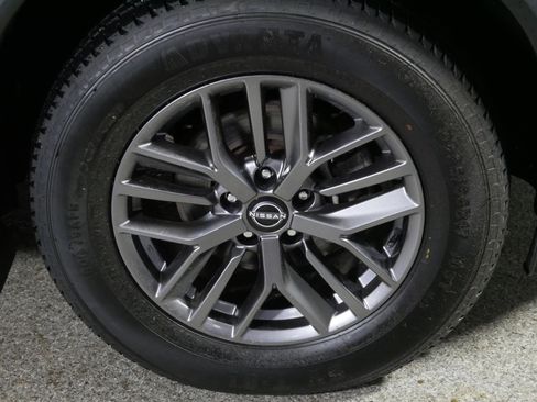Used 2022 Nissan Rogue S AWD/4WD image 15