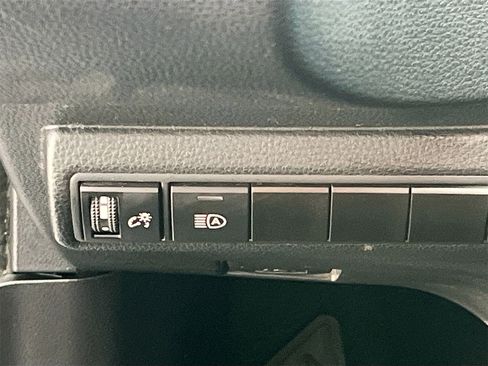 Used 2024 Toyota Corolla SE image 10