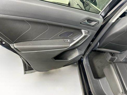 Used 2023 Volkswagen Tiguan SE image 24