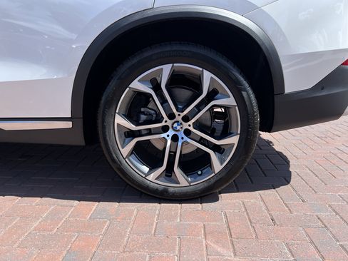 Used 2026 BMW X5 xDrive40i AWD/4WD image 13
