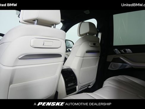 New 2026 BMW X7 M60i image 19