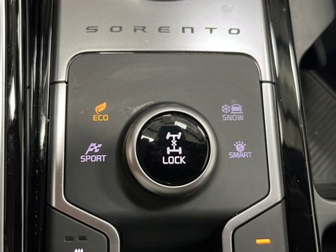Used 2025 Kia Sorento SX Prestige AWD/4WD image 34