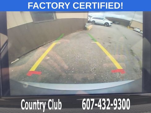 Used 2023 Chrysler Pacifica Touring-L FWD image 17