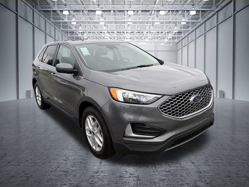 Used 2024 Ford Edge SEL AWD/4WD image 9