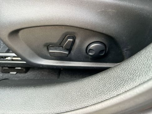 Used 2024 Jeep Compass Latitude w/ Convenience Group image 12