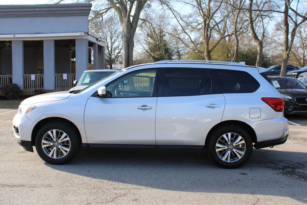 Used 2020 Nissan Pathfinder SL FWD image 4