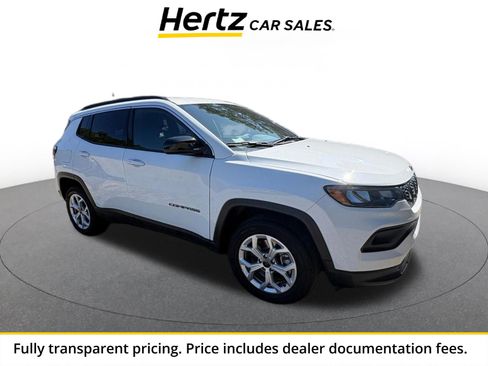 Used 2025 Jeep Compass Latitude AWD/4WD image 1