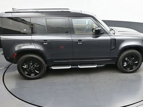 Used 2023 Land Rover Defender 110 X-Dynamic SE AWD/4WD image 20