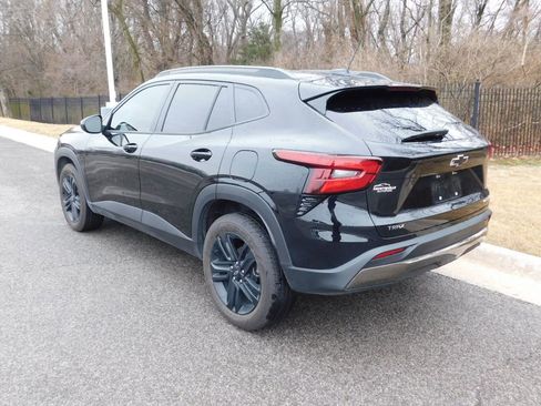 Certified 2025 Chevrolet Trax ACTIV w/ Driver Confidence Package image 3