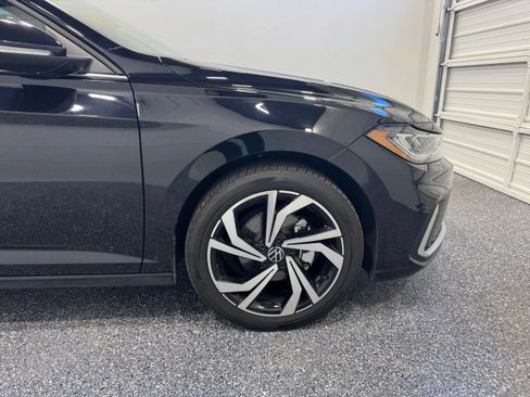 Used 2026 Volkswagen Jetta SEL FWD image 17