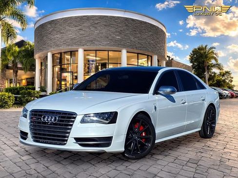 Used 2014 Audi S8 image 1