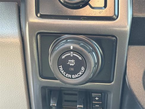 Used 2019 Ford F150 XLT w/ Equipment Group 302A Luxury image 17