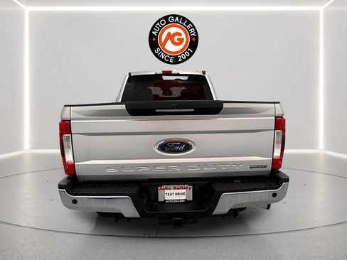 Used 2019 Ford F250 Lariat w/ Lariat Ultimate Package AWD/4WD image 6