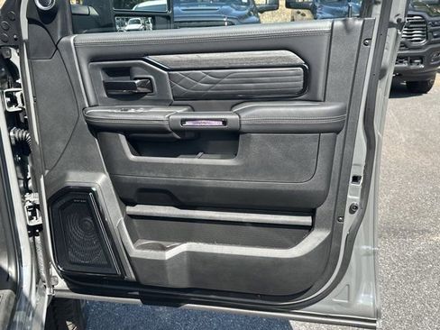 New 2026 RAM 2500 Limited AWD/4WD image 14