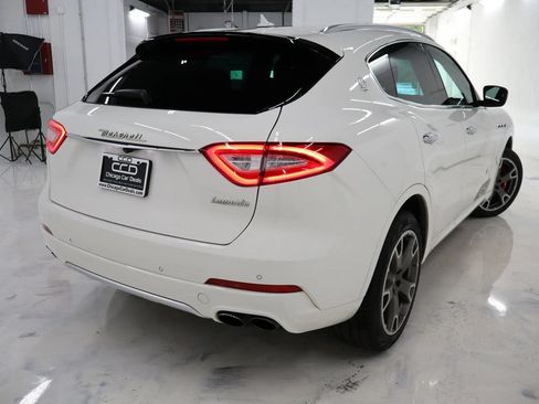 Used 2017 Maserati Levante S AWD/4WD image 8