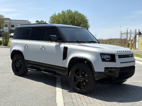 New 2026 Land Rover Defender 110 X-Dynamic SE image 7