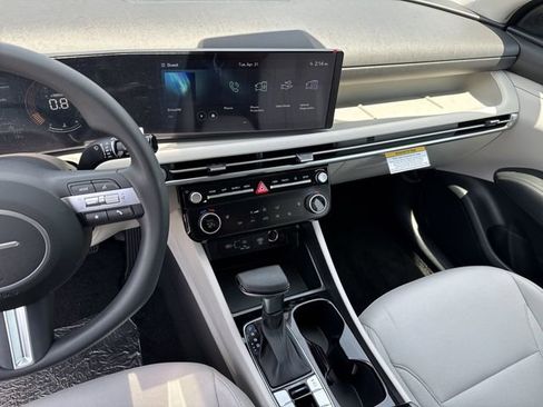 New 2026 Hyundai Tucson SEL FWD image 28
