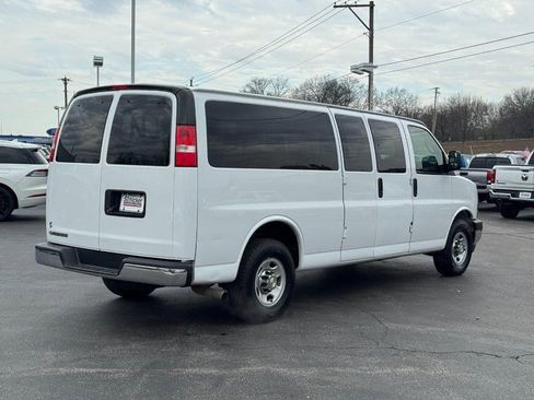 Used 2020 Chevrolet Express 3500 LT w/ LT Preferred Equipment Group RWD image 3