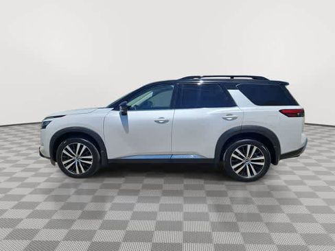 Used 2025 Nissan Pathfinder Platinum AWD/4WD image 10