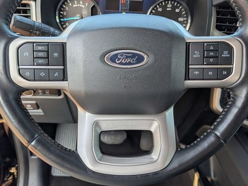 Used 2024 Ford Expedition XLT AWD/4WD image 5