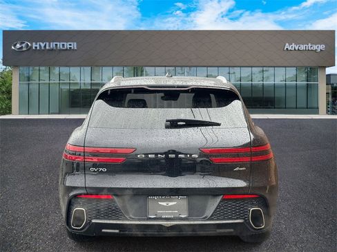 Certified 2024 Genesis GV70 2.5T Advanced w/ Advanced Package image 6