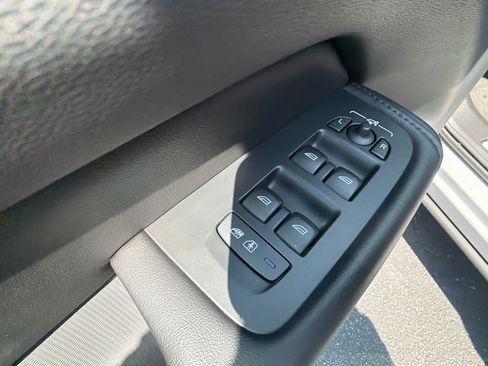 Used 2023 Volvo XC60 B5 Plus w/ Protection Package Premier FWD image 63