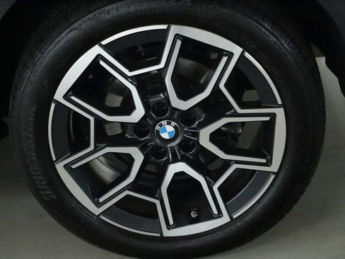 Certified 2025 BMW X2 xDrive28i w/ Premium Package image 41