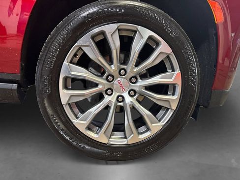 Used 2022 GMC Yukon Denali w/ Denali Premium Package AWD/4WD image 21