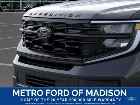 New 2025 Ford Expedition Platinum w/ Stealth Performance Package AWD/4WD image 19