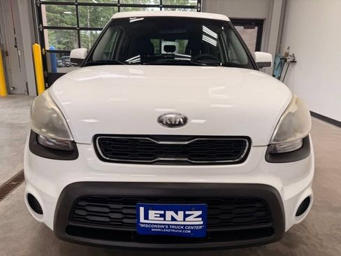 Used 2013 Kia Soul FWD image 3