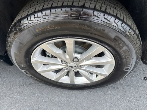 Used 2025 Dodge Durango GT RWD image 32