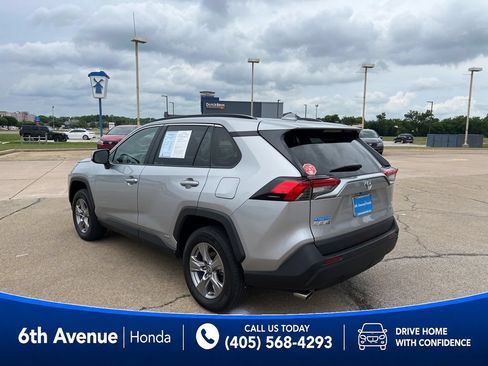 Used 2025 Toyota RAV4 XLE AWD/4WD image 7