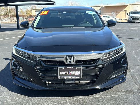 Used 2018 Honda Accord Touring image 11