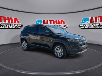 Used 2023 Jeep Compass Latitude w/ Sun and Sound Group AWD/4WD video 2