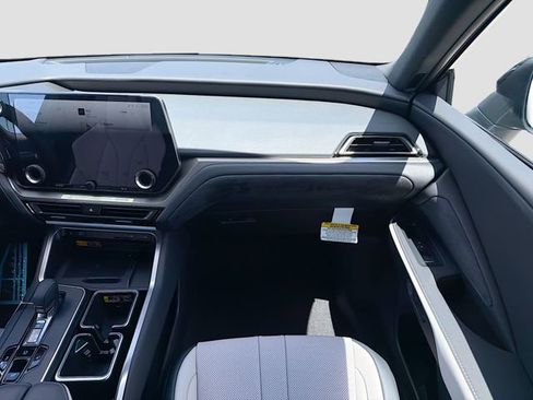 New 2026 Lexus TX 500h AWD image 19