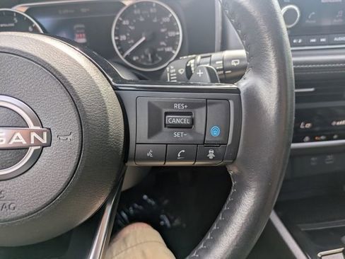 Used 2023 Nissan Rogue SV w/ SV Premium B Package image 21