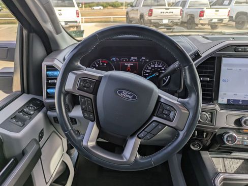 Used 2022 Ford F350 Limited image 19